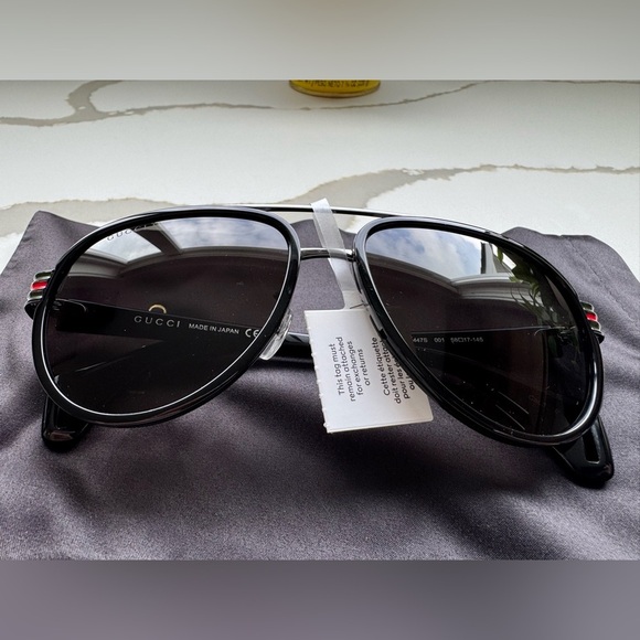 Black Gucci Aviator Sunglasses - Picture 2 of 8